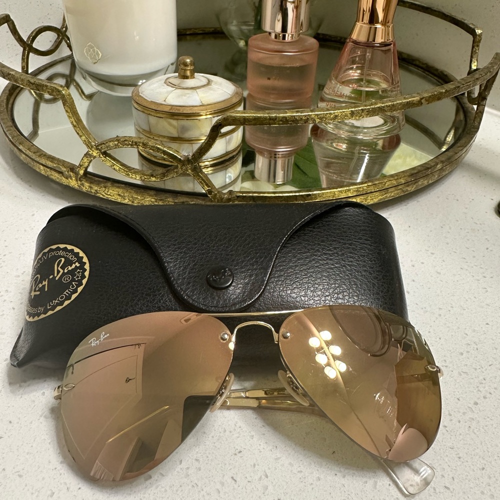 Ray-Ban Aviator Sunglasses with Black Case